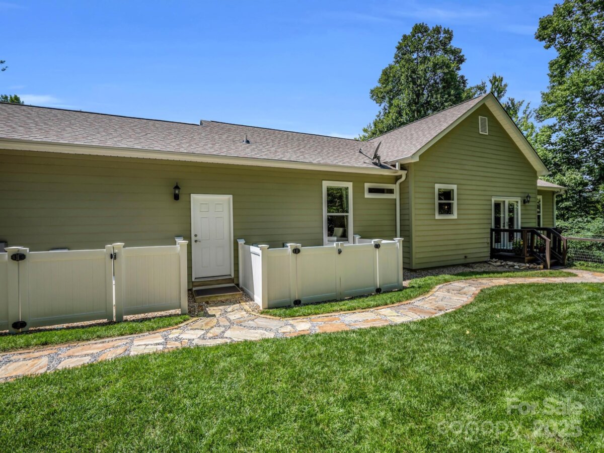 Weaverville 12 4307972l