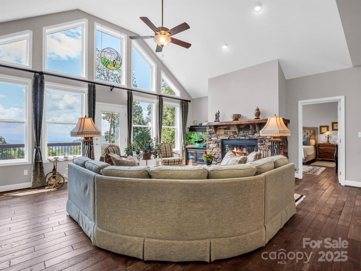 Weaverville 14 4307972n