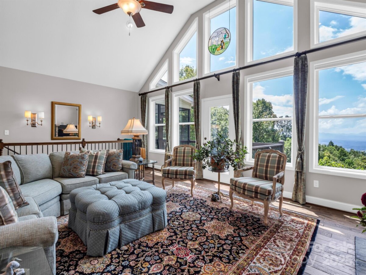 Weaverville 16 4307972p