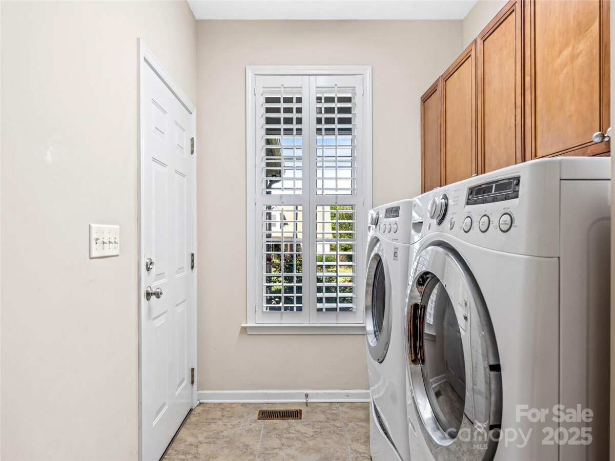 Avery Creek 22 4308326v