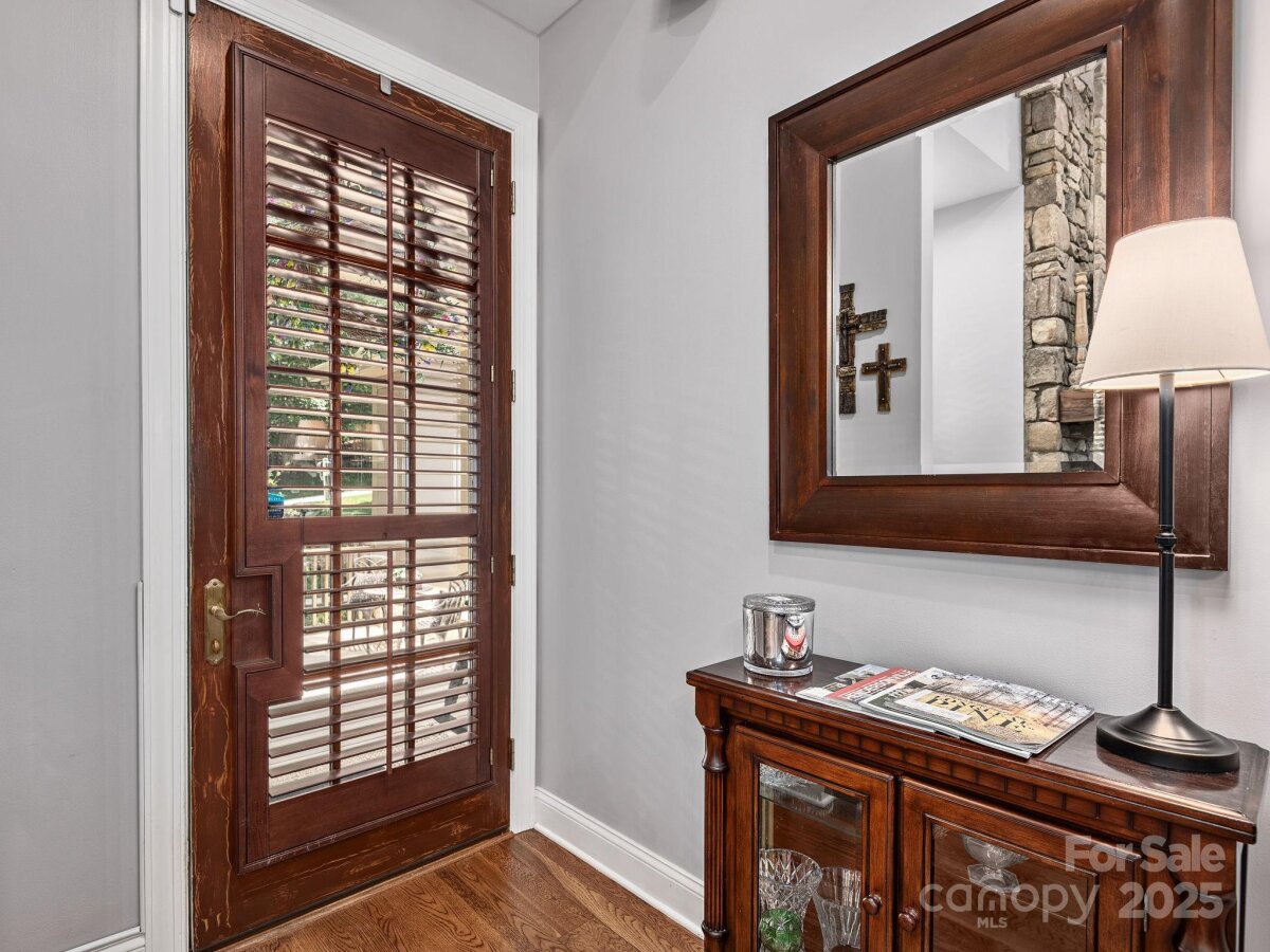 Hendersonville 4 4308602d