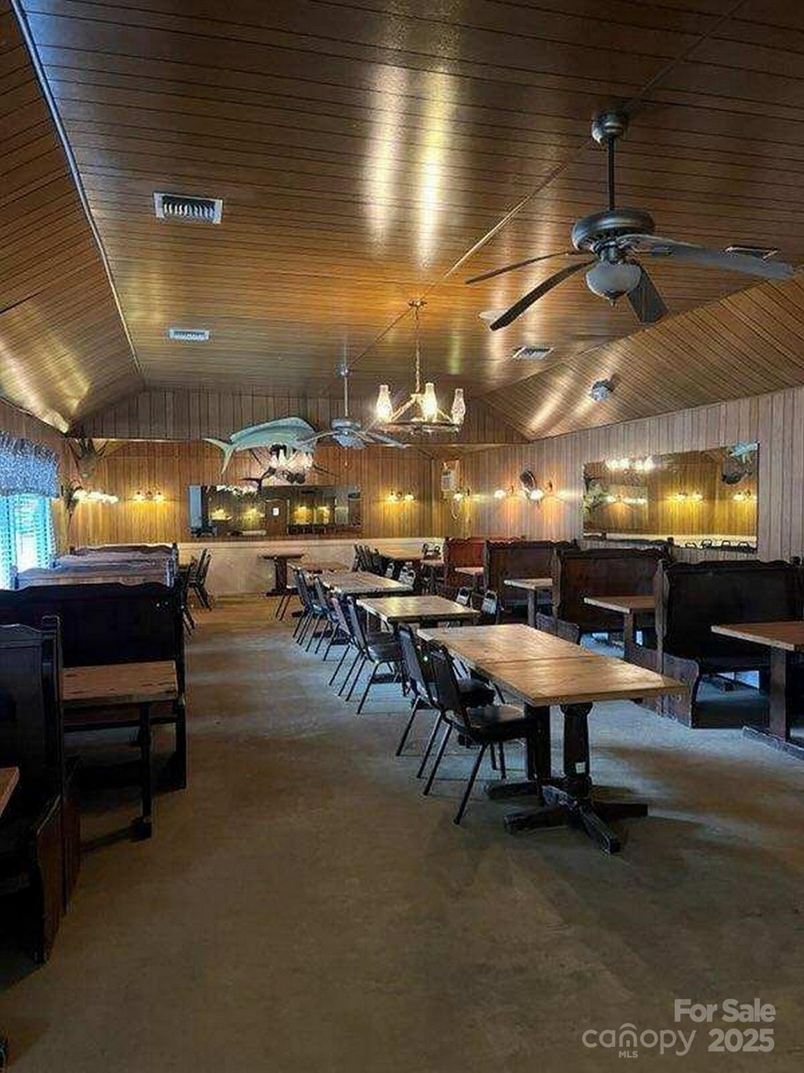 Black Mountain 4 4308786d