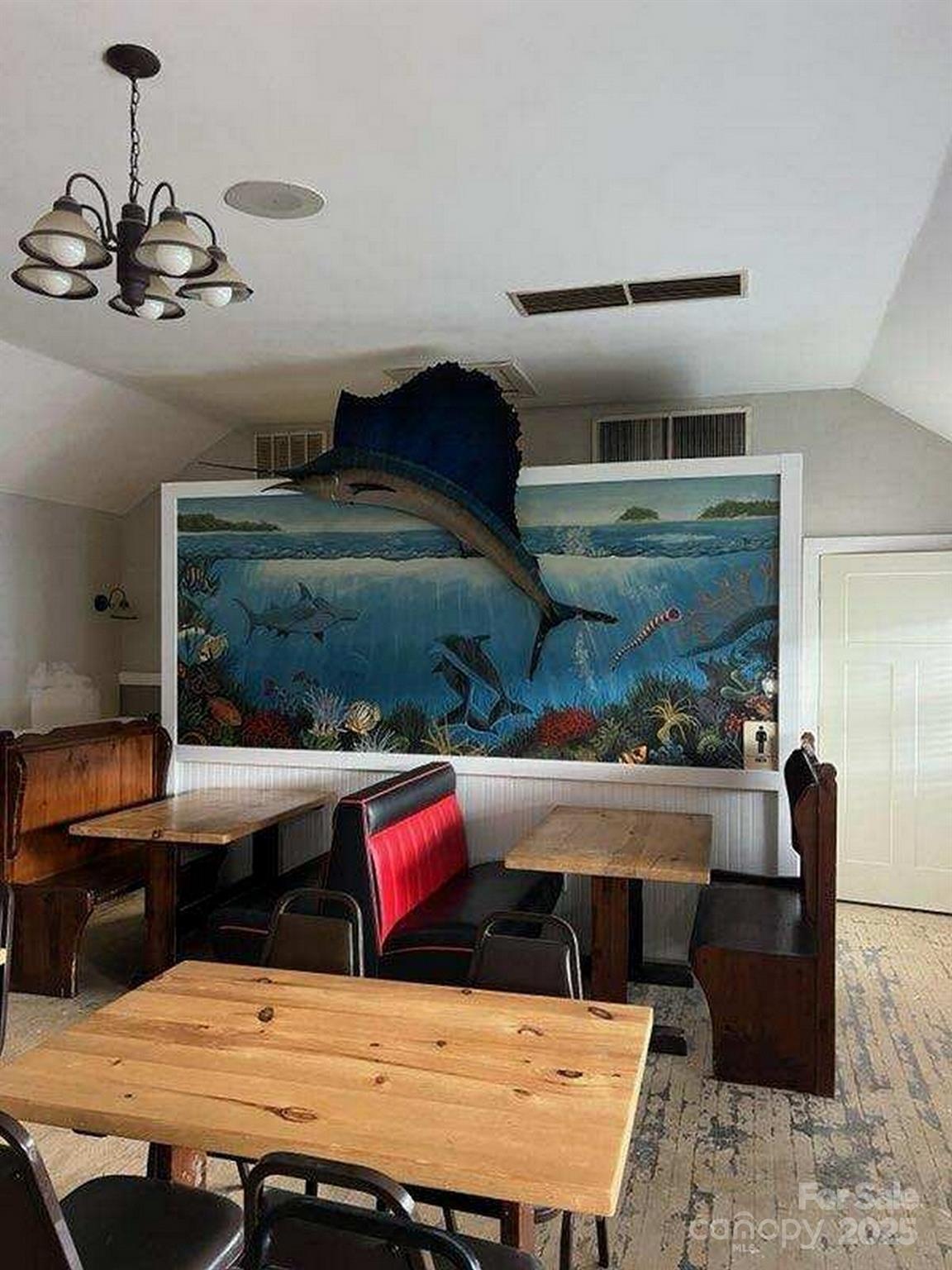 Black Mountain 8 4308786h