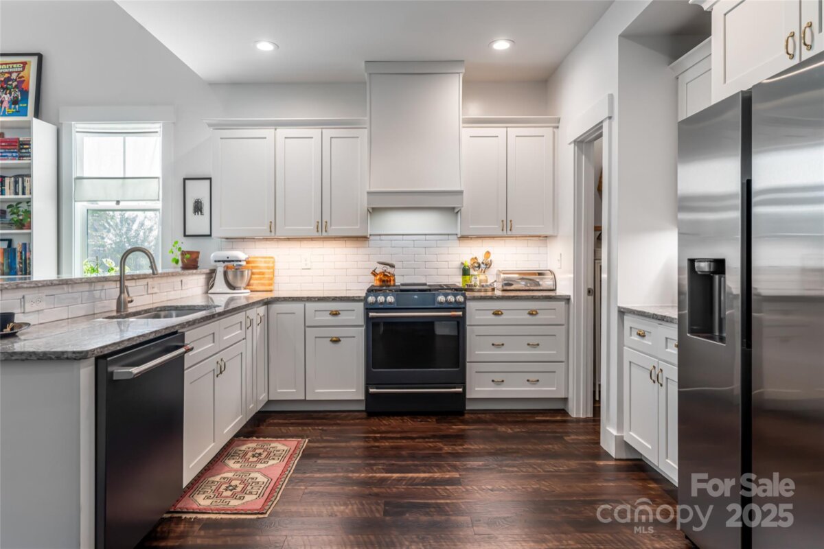 South Asheville 18 4308917r