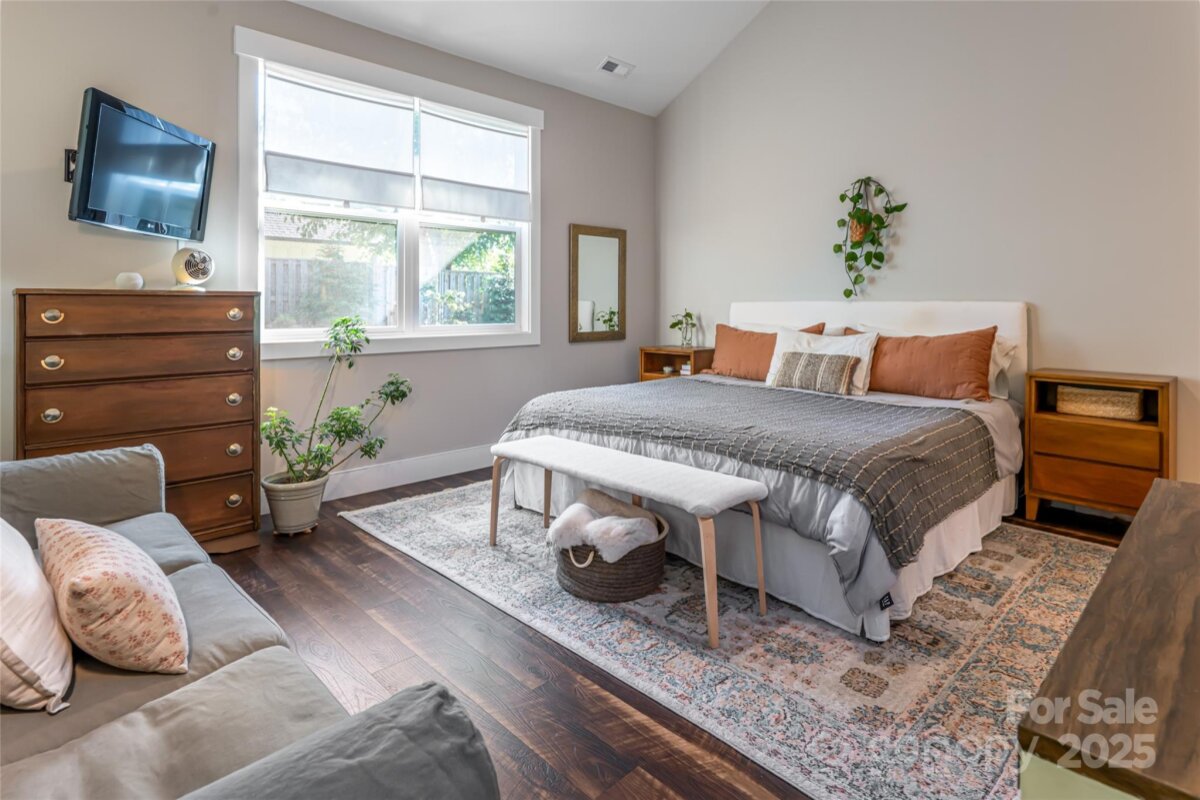 South Asheville 20 4308917t