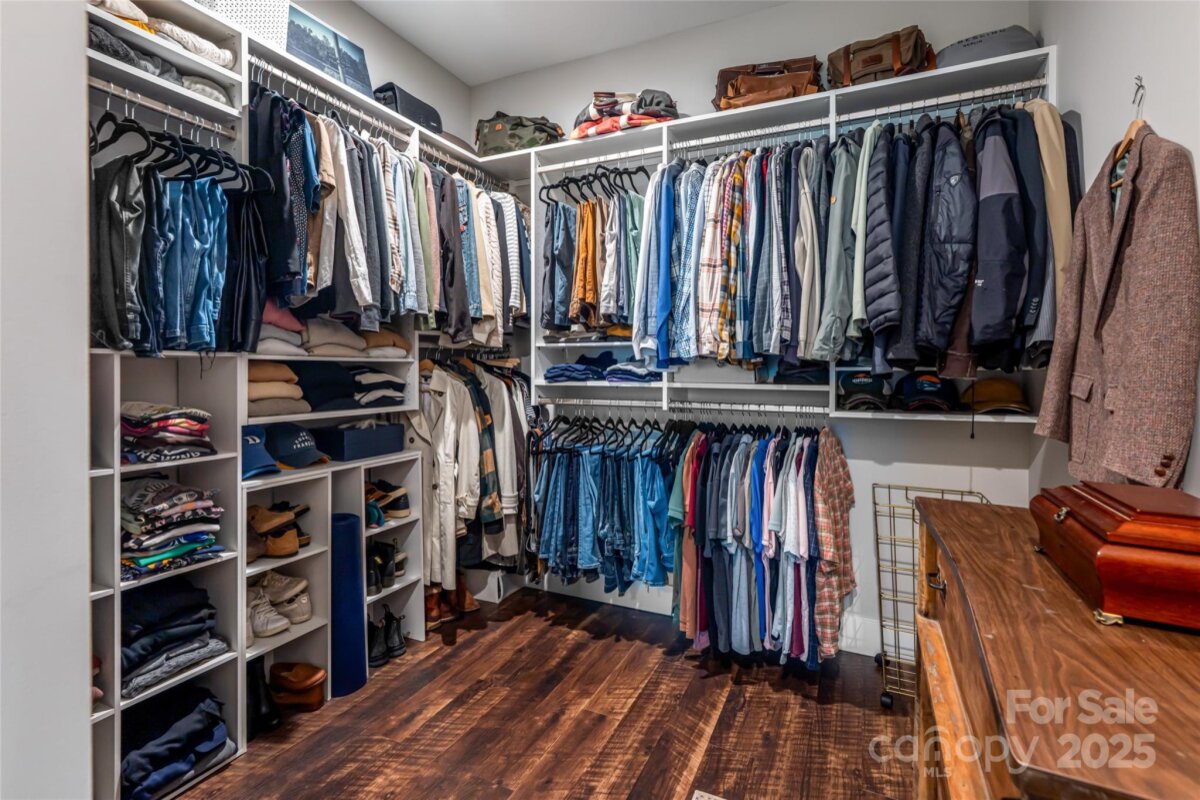 South Asheville 22 4308917v