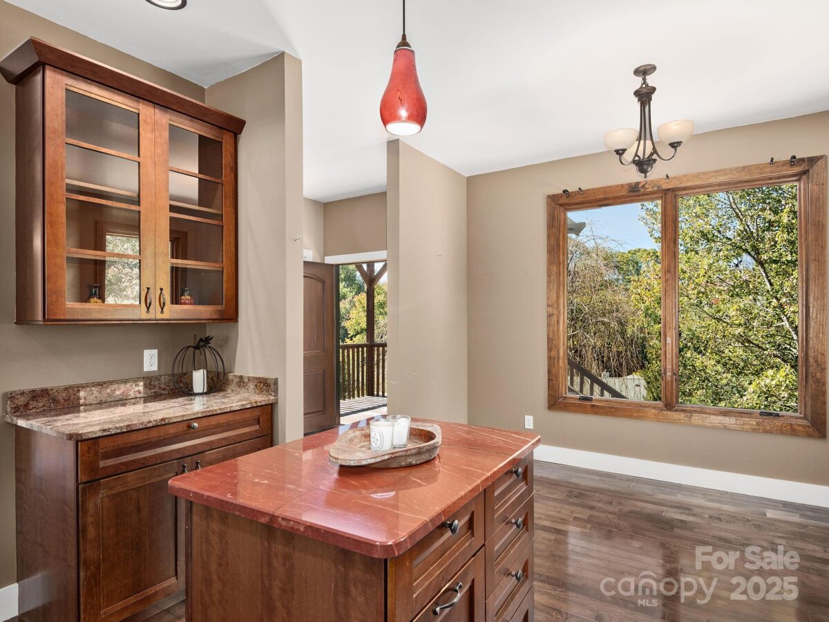 Weaverville 14 4308963n