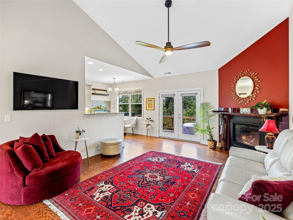 Weaverville 5 4309238e