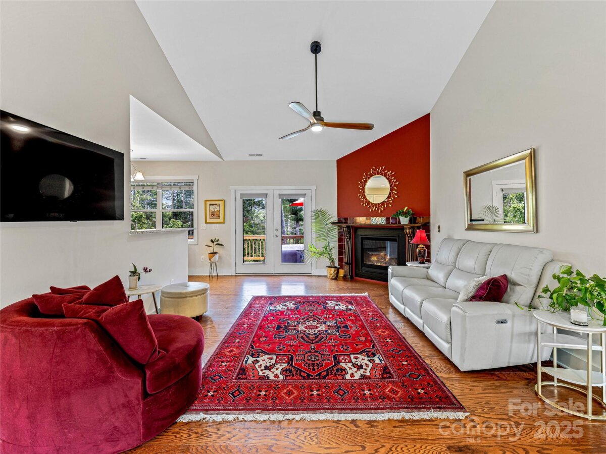 Weaverville 7 4309238g