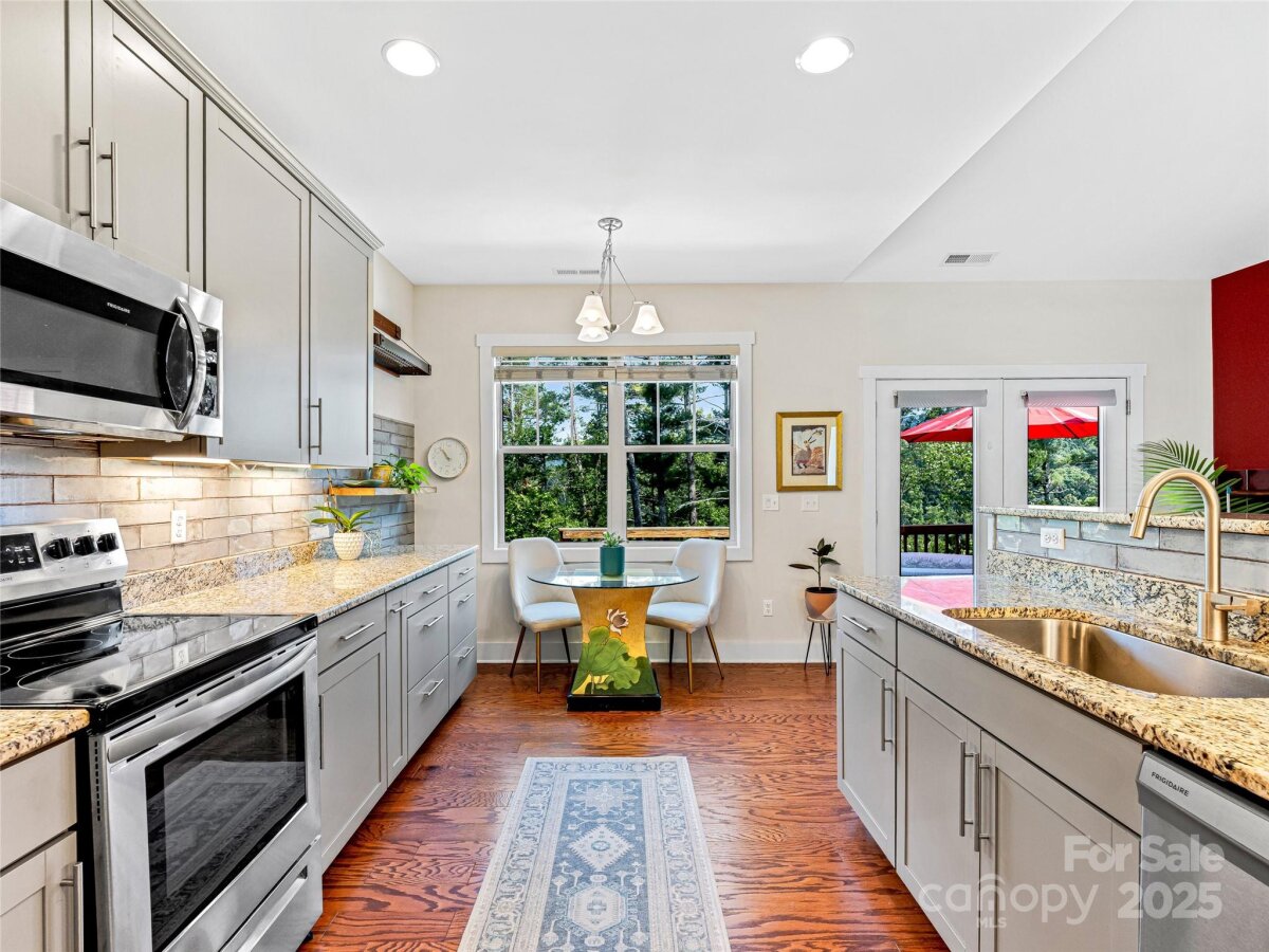 Weaverville 12 4309238l