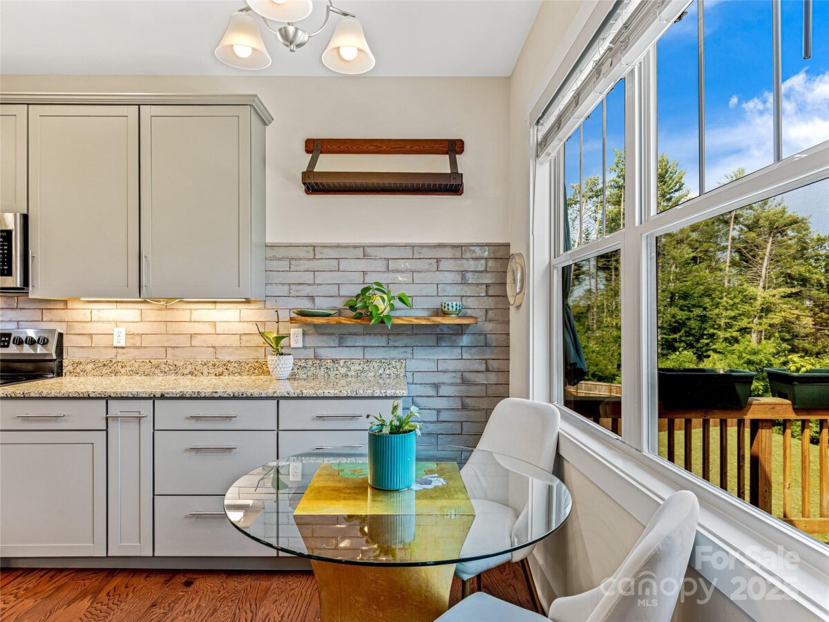 Weaverville 14 4309238n