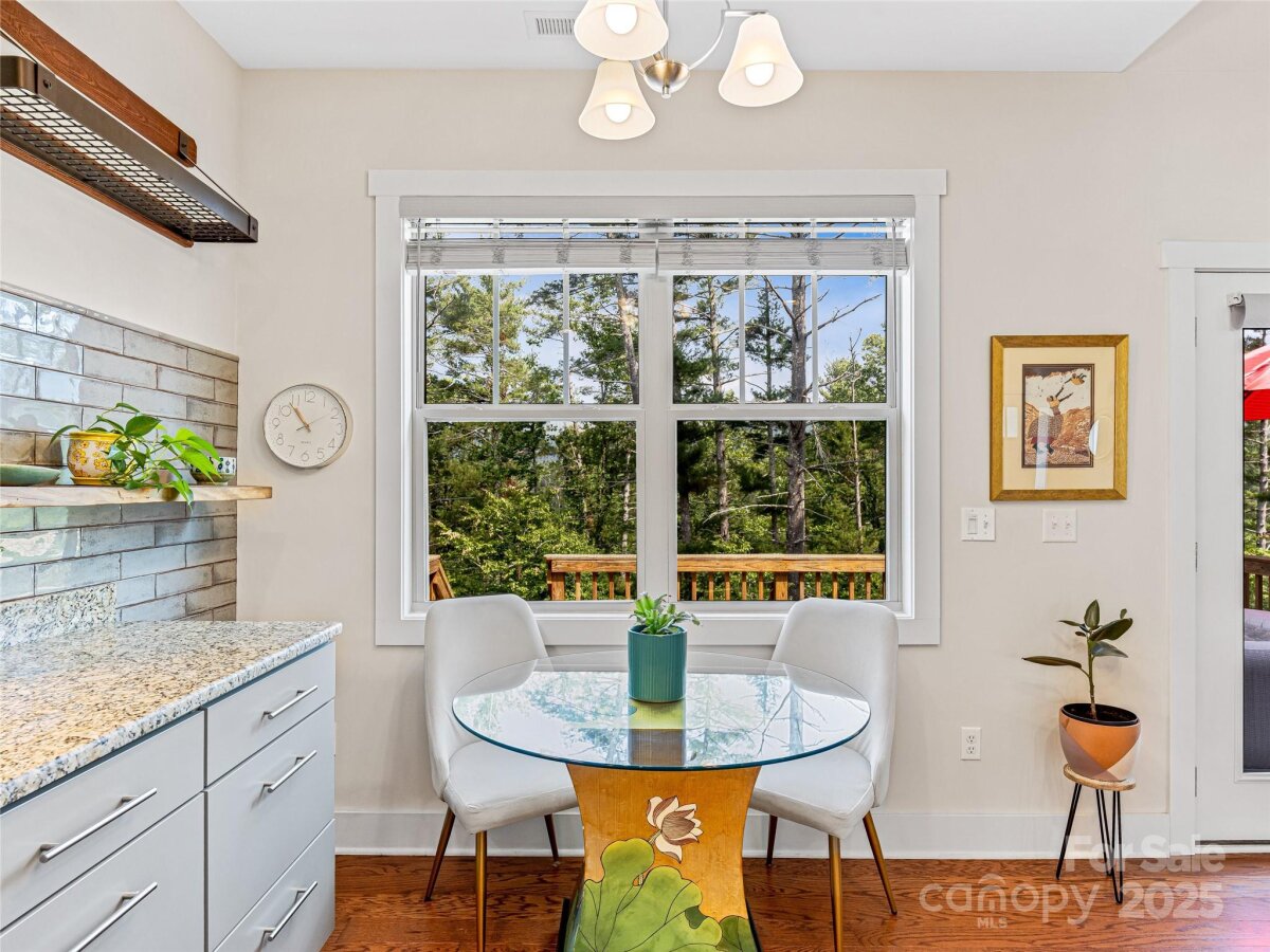 Weaverville 15 4309238o