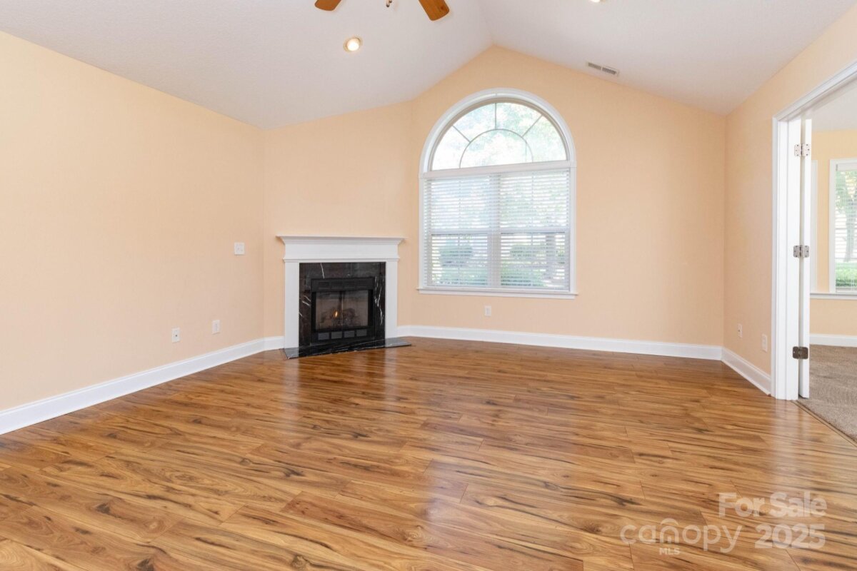 Weaverville 5 4309713e