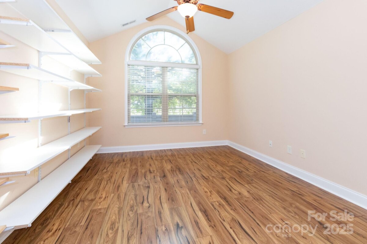 Weaverville 8 4309713h