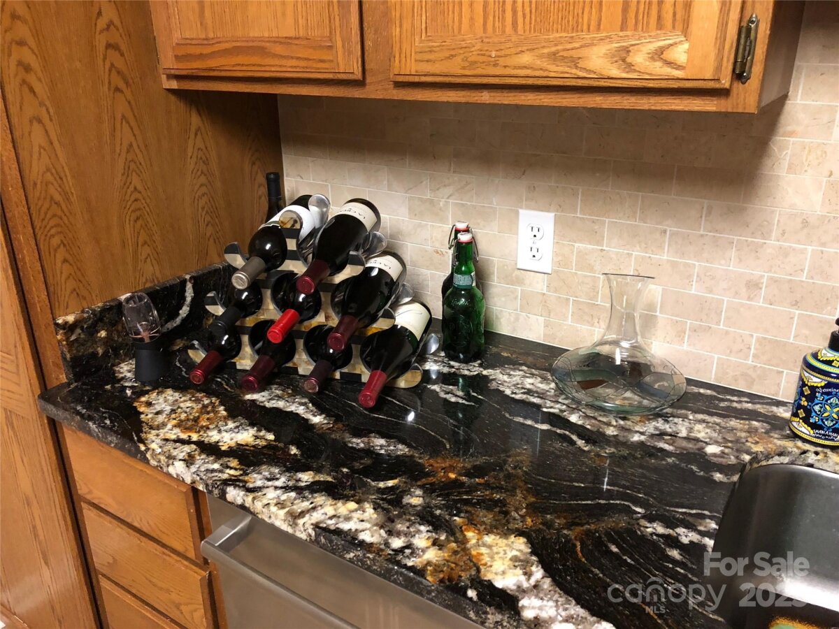 Avery Creek 16 4309868p