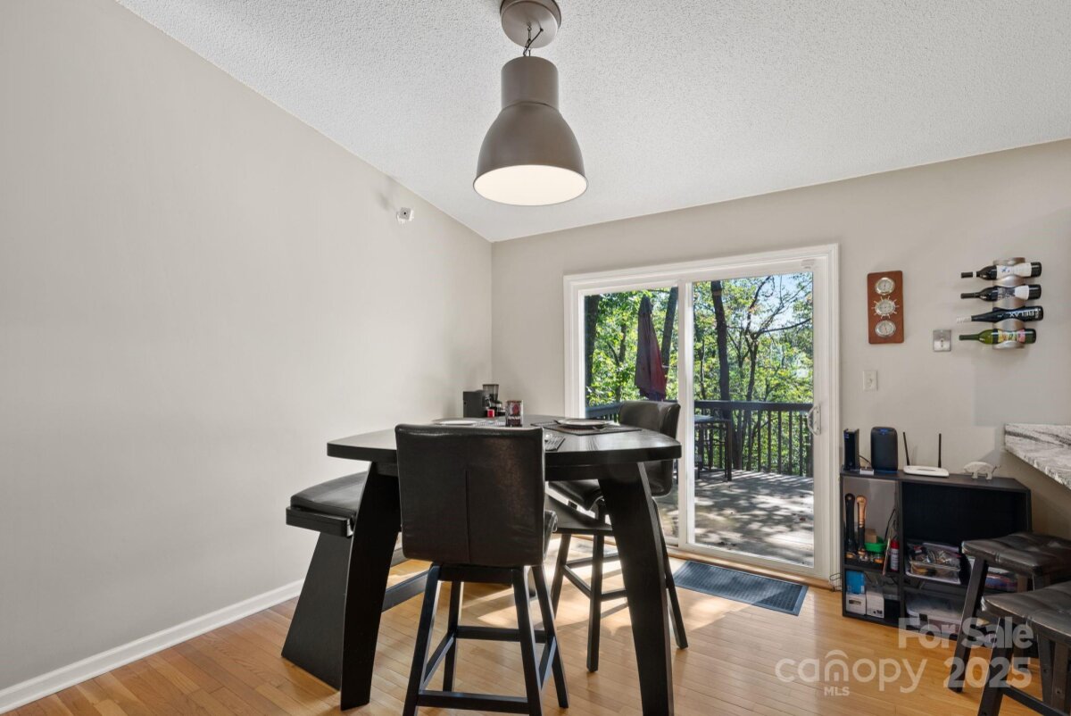 Avery Creek 7 4310147g