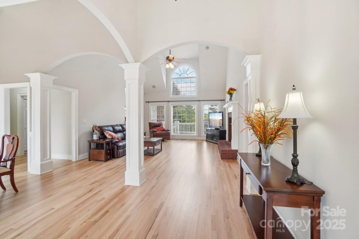 Hendersonville 6 4310812f