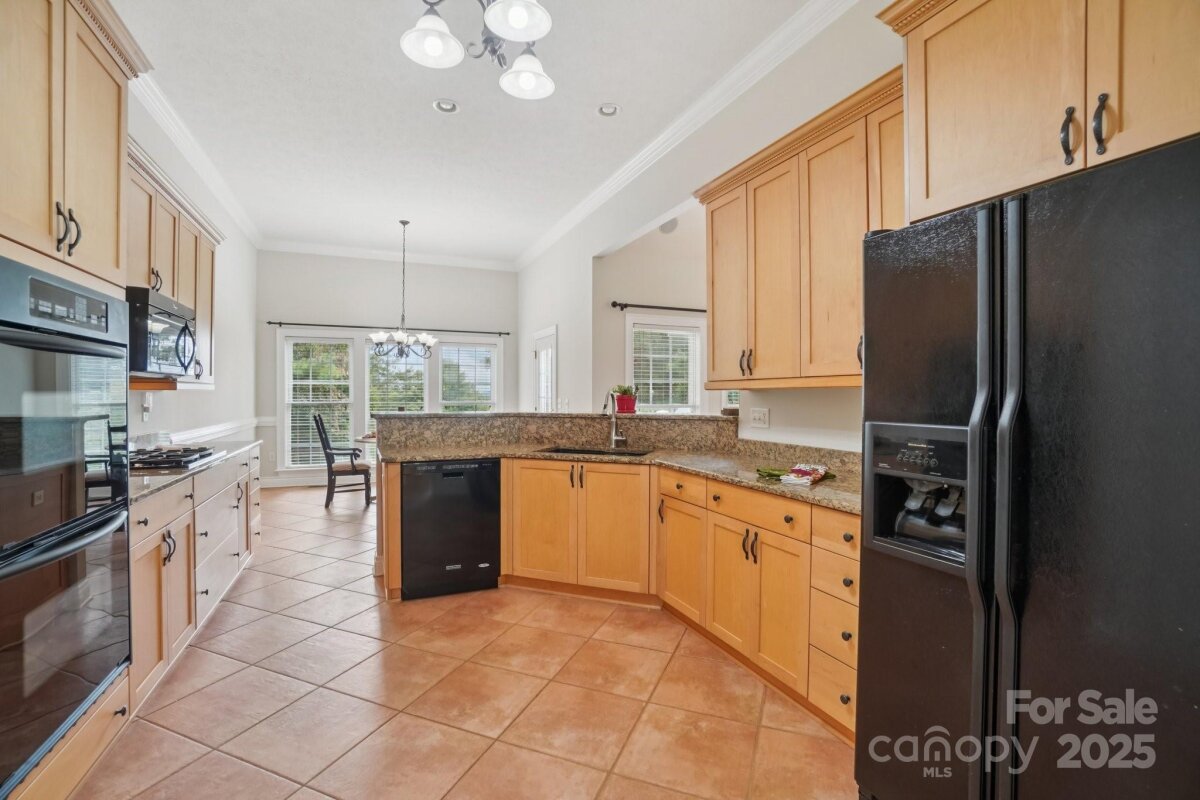 Hendersonville 13 4310812m