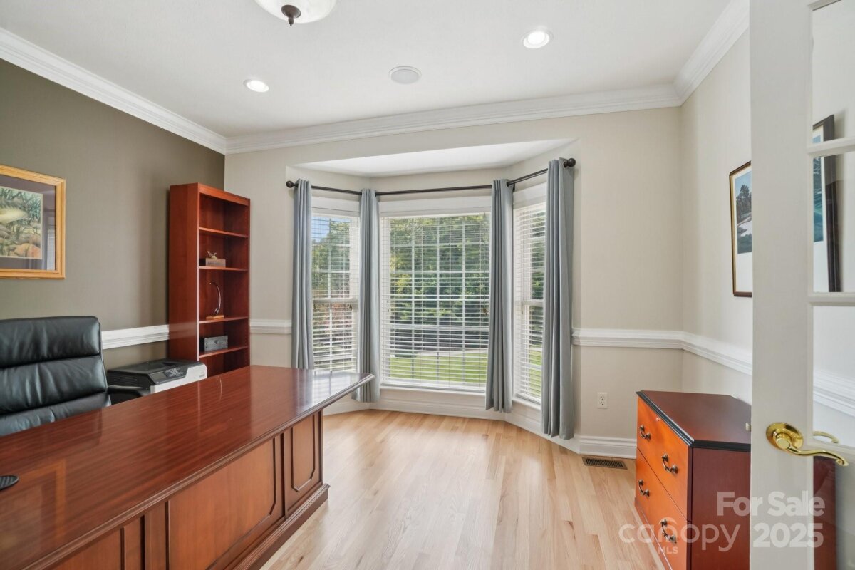 Hendersonville 17 4310812q