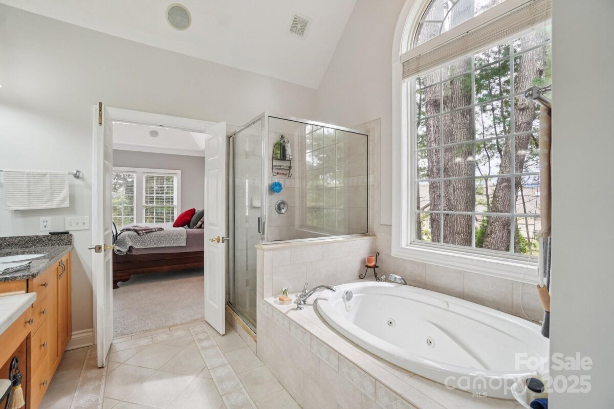 Hendersonville 20 4310812t