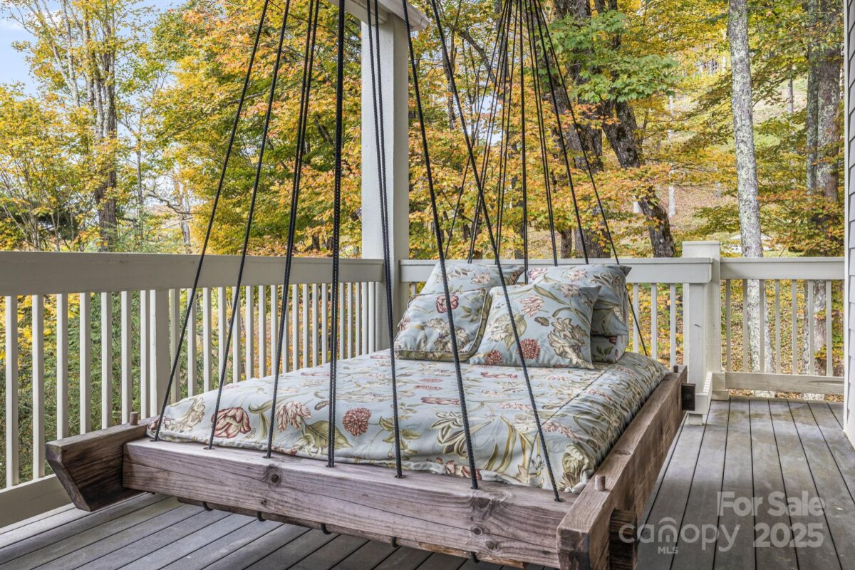 Mars Hill 23 4310904w