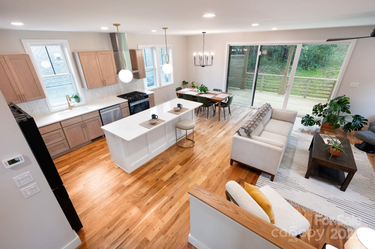 West Asheville 22 4311068v