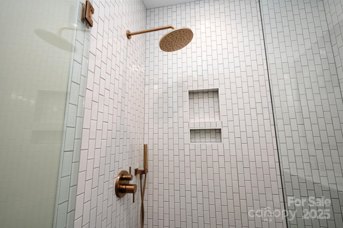 West Asheville 25 4311068y