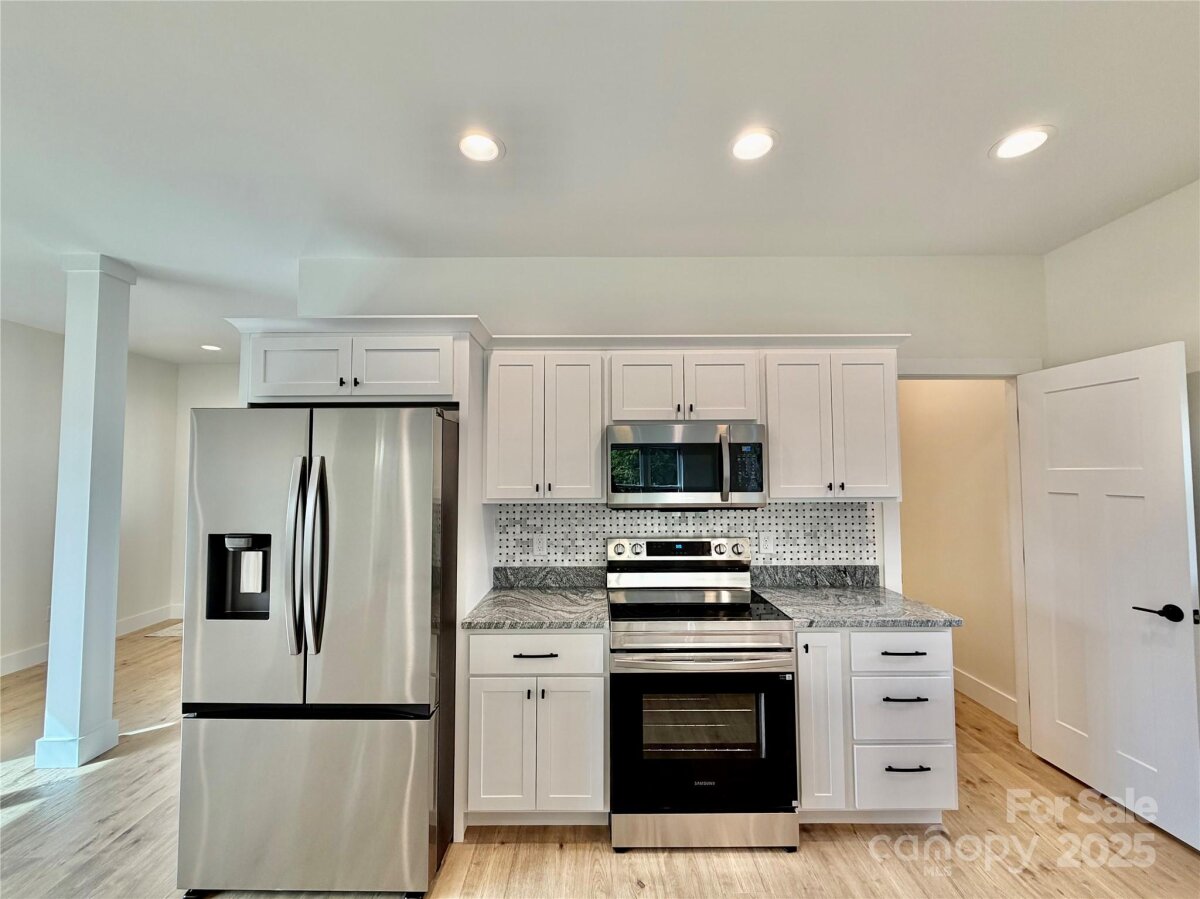 Mars Hill 11 4311868k