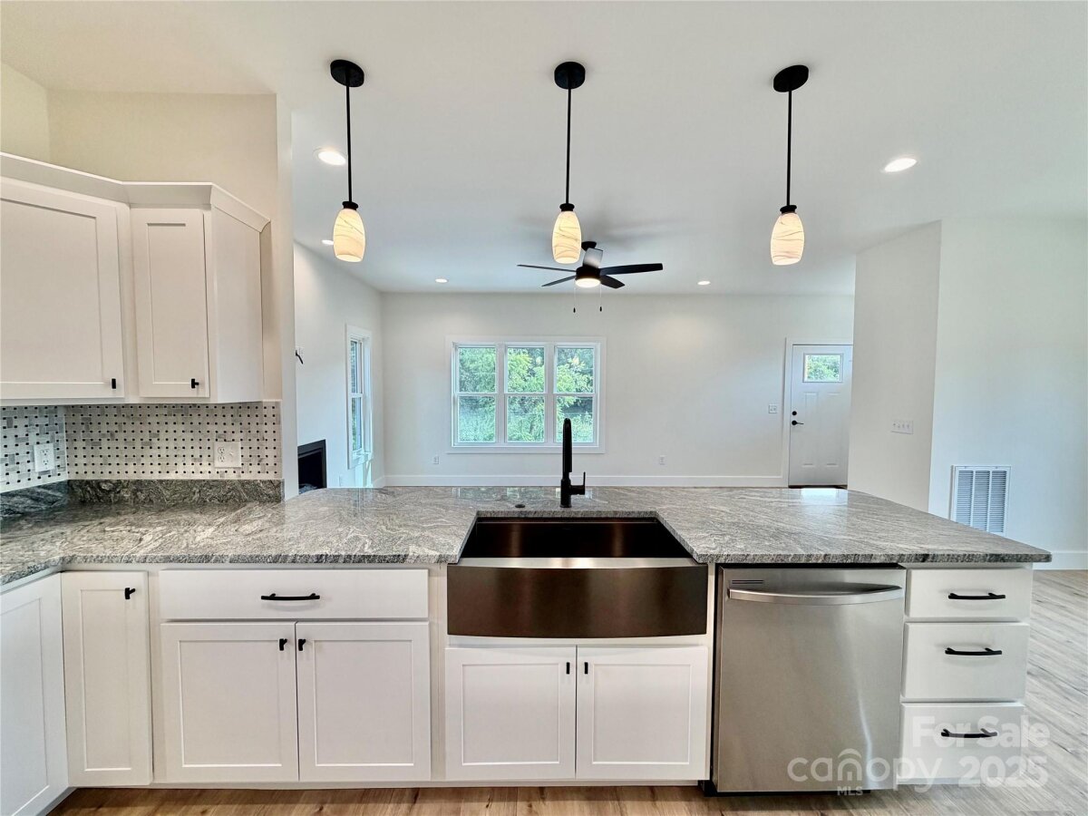 Mars Hill 14 4311868n