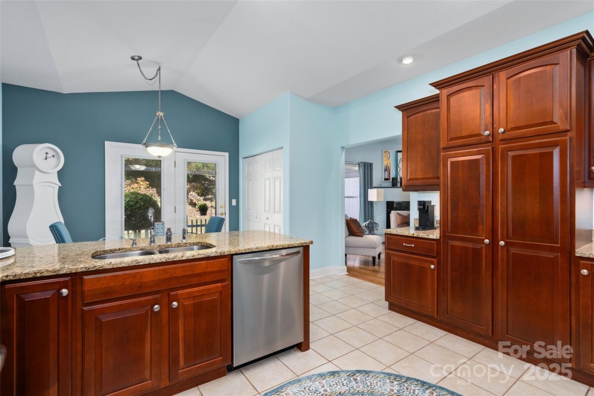 Avery Creek 10 4312790j