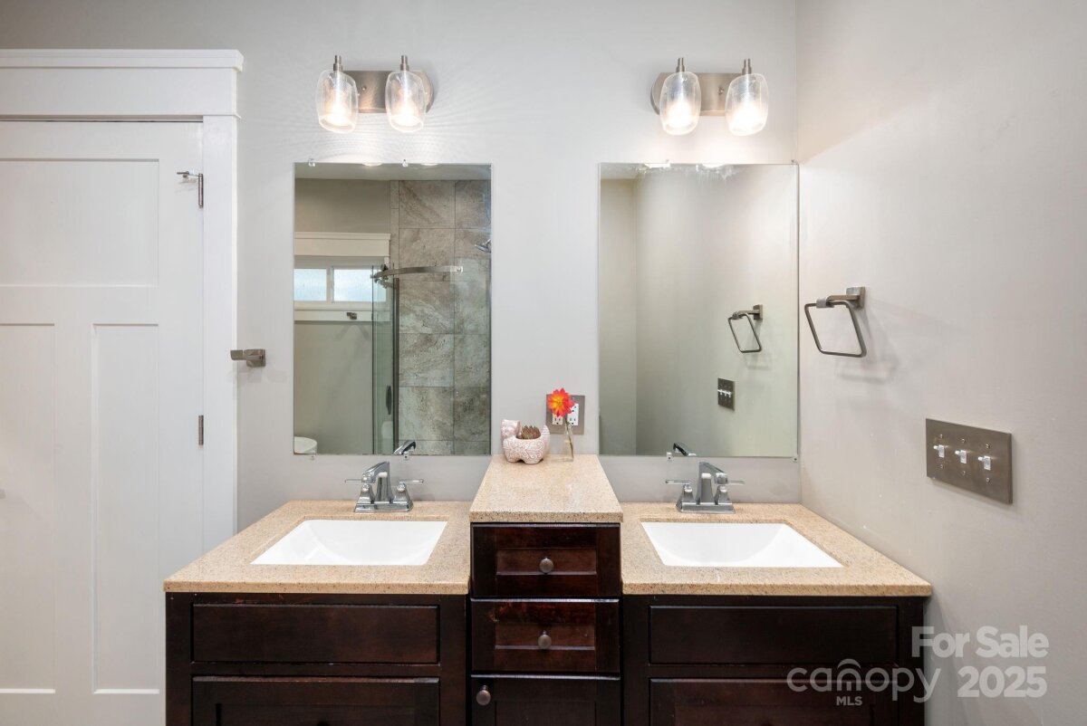 West Asheville 18 4312880r