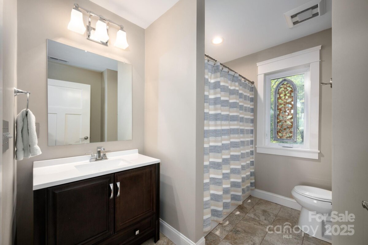 West Asheville 26 4312880z