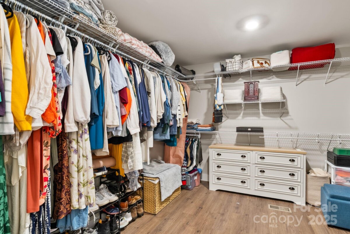 Mars Hill 18 4313081r