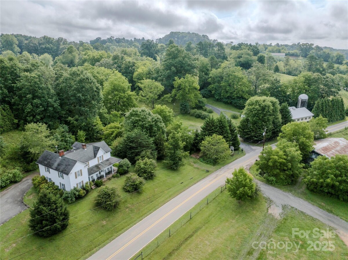 Leicester 2 4313505b