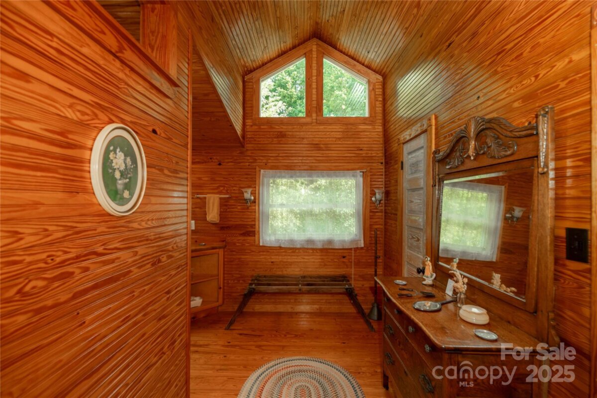 Leicester 25 4313505y