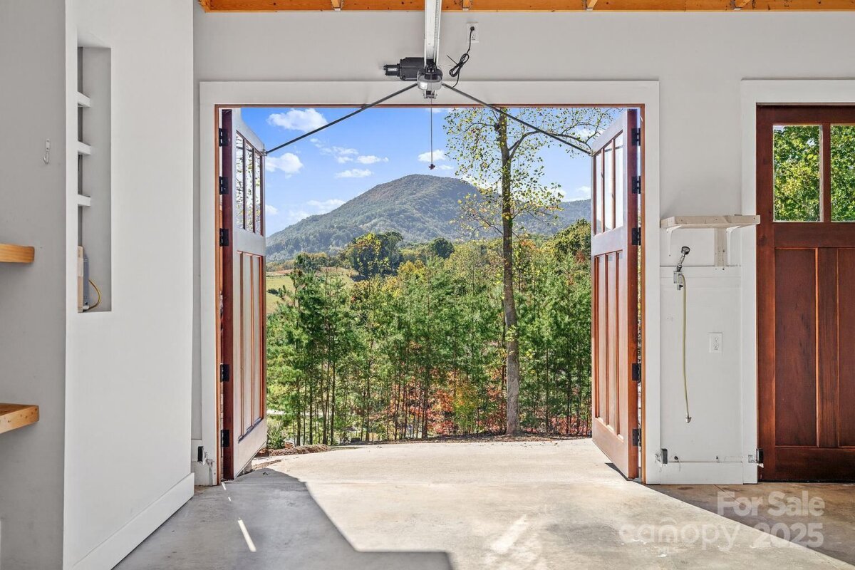 Leicester 4 4313578d