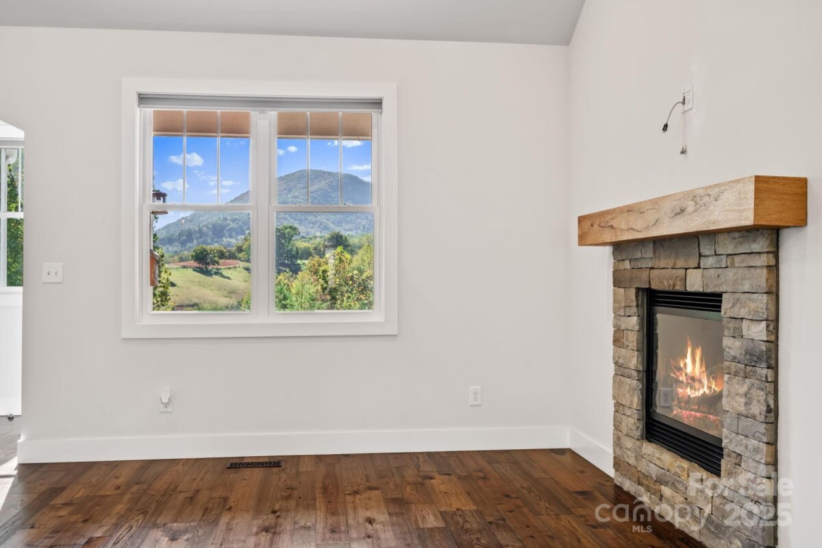 Leicester 8 4313578h