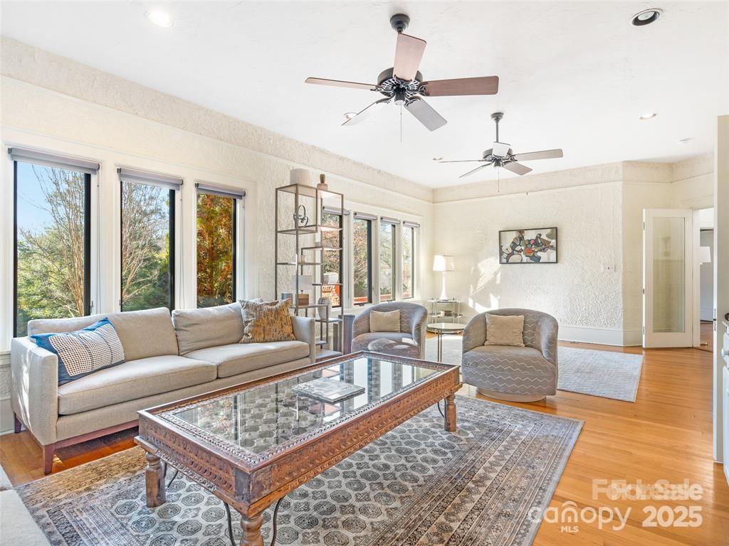 Kenilworth 13 4313661m