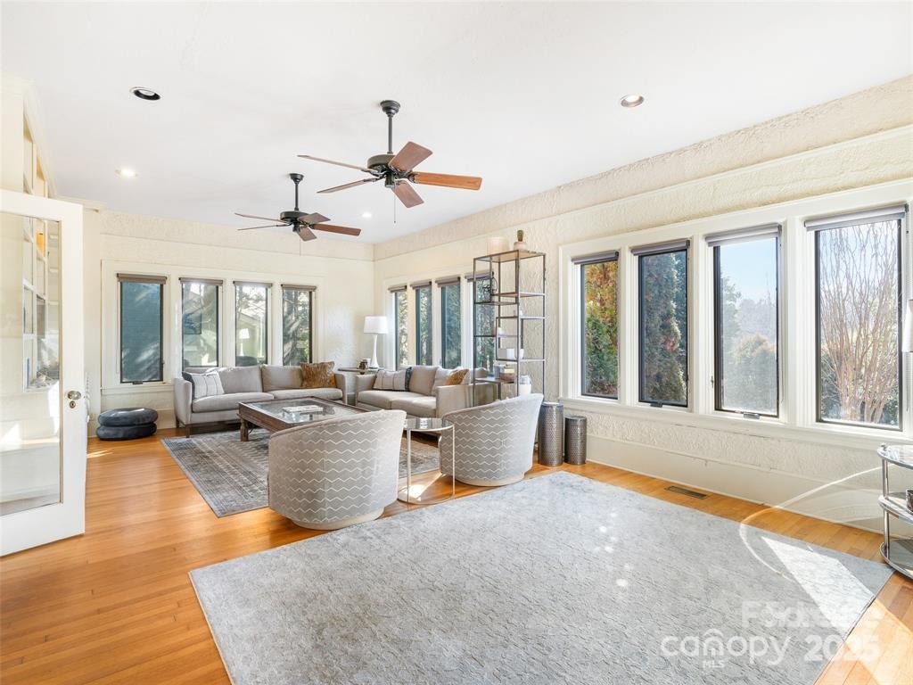 Kenilworth 14 4313661n