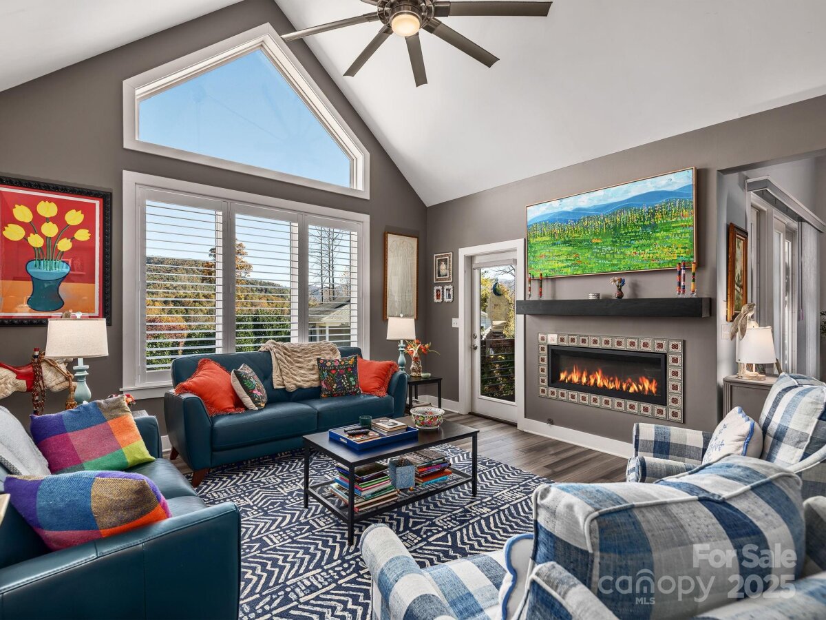 Weaverville 2 4313826b