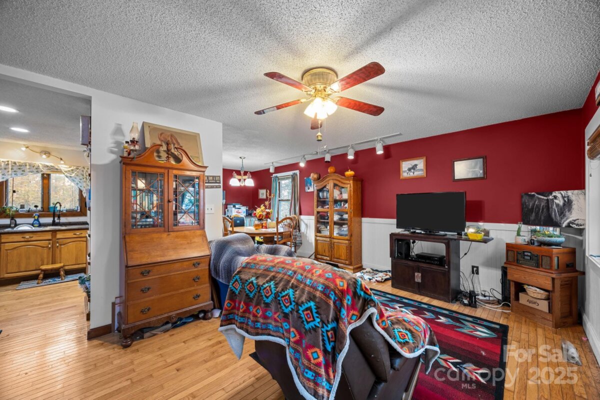 Leicester 5 4314334e