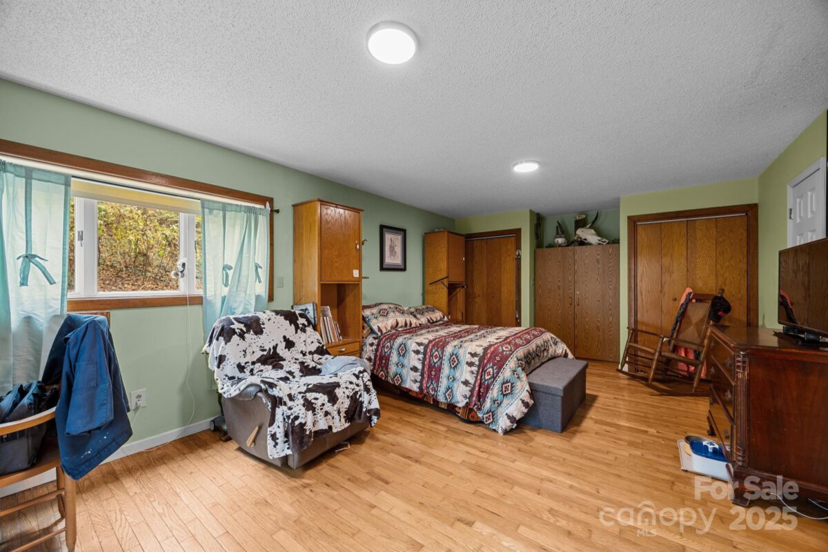 Leicester 13 4314334m