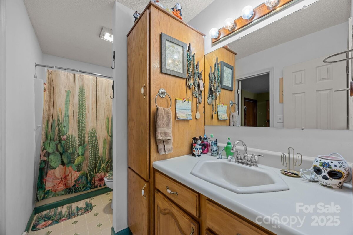 Leicester 16 4314334p