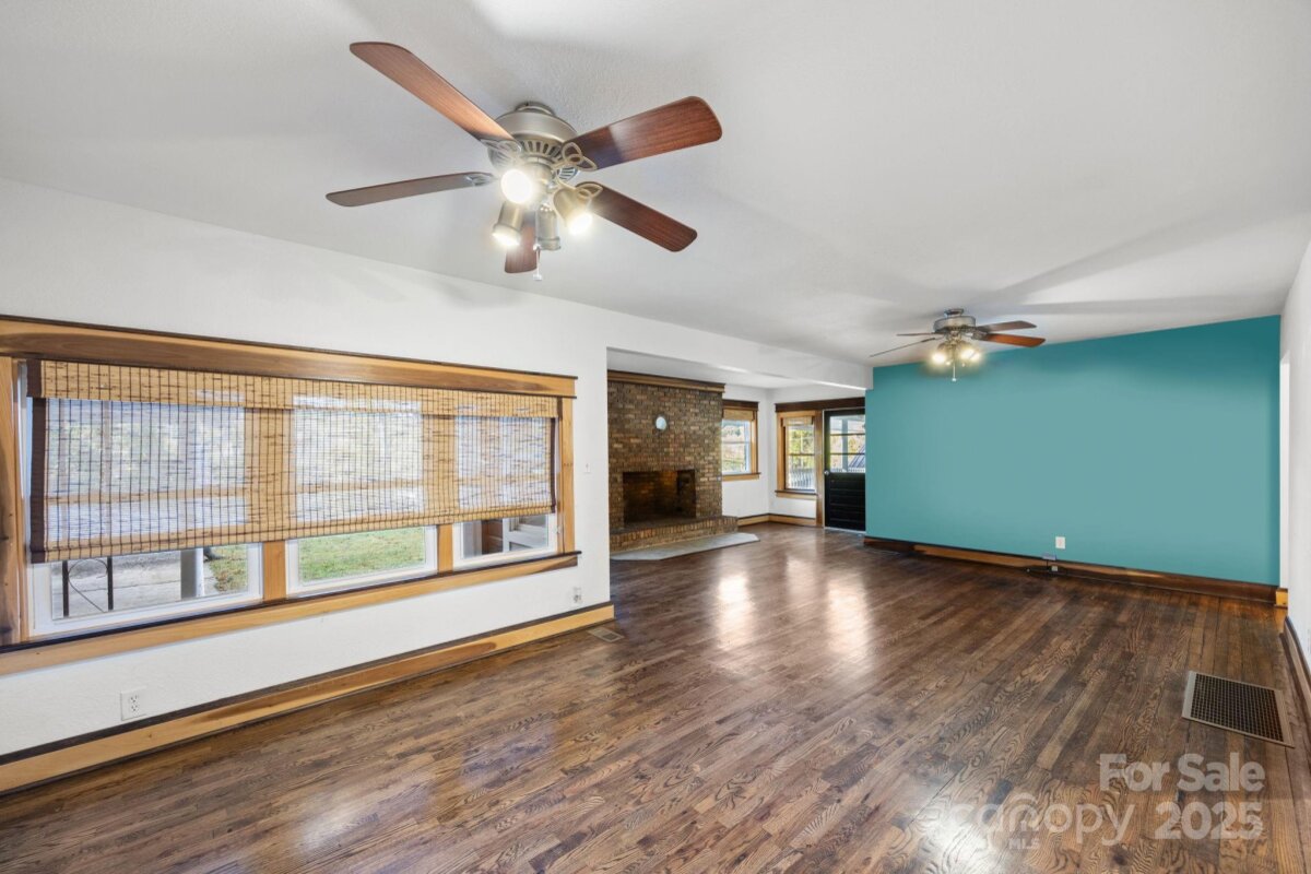 West Asheville 9 4314426i