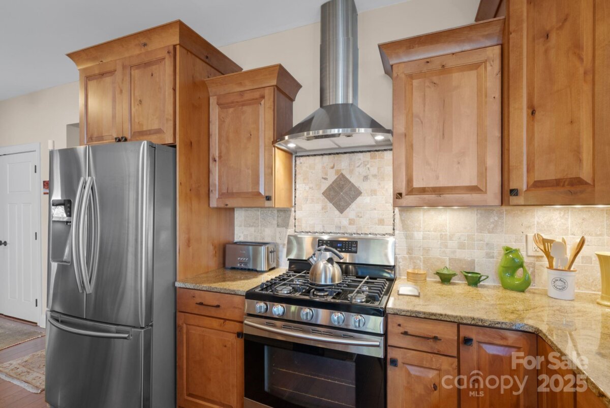 Fairview 22 4314436r