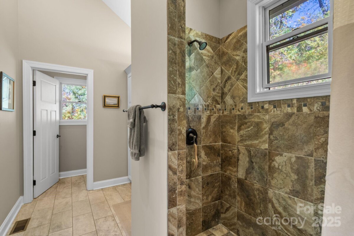 Fairview 29 4314436y