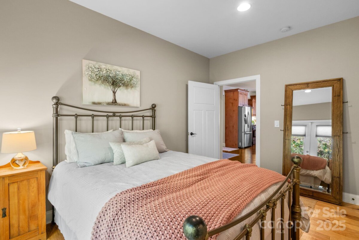 Fairview 30 4314436z