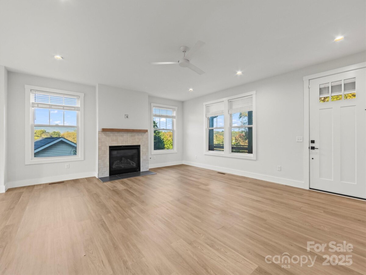 West Asheville 5 4314607e