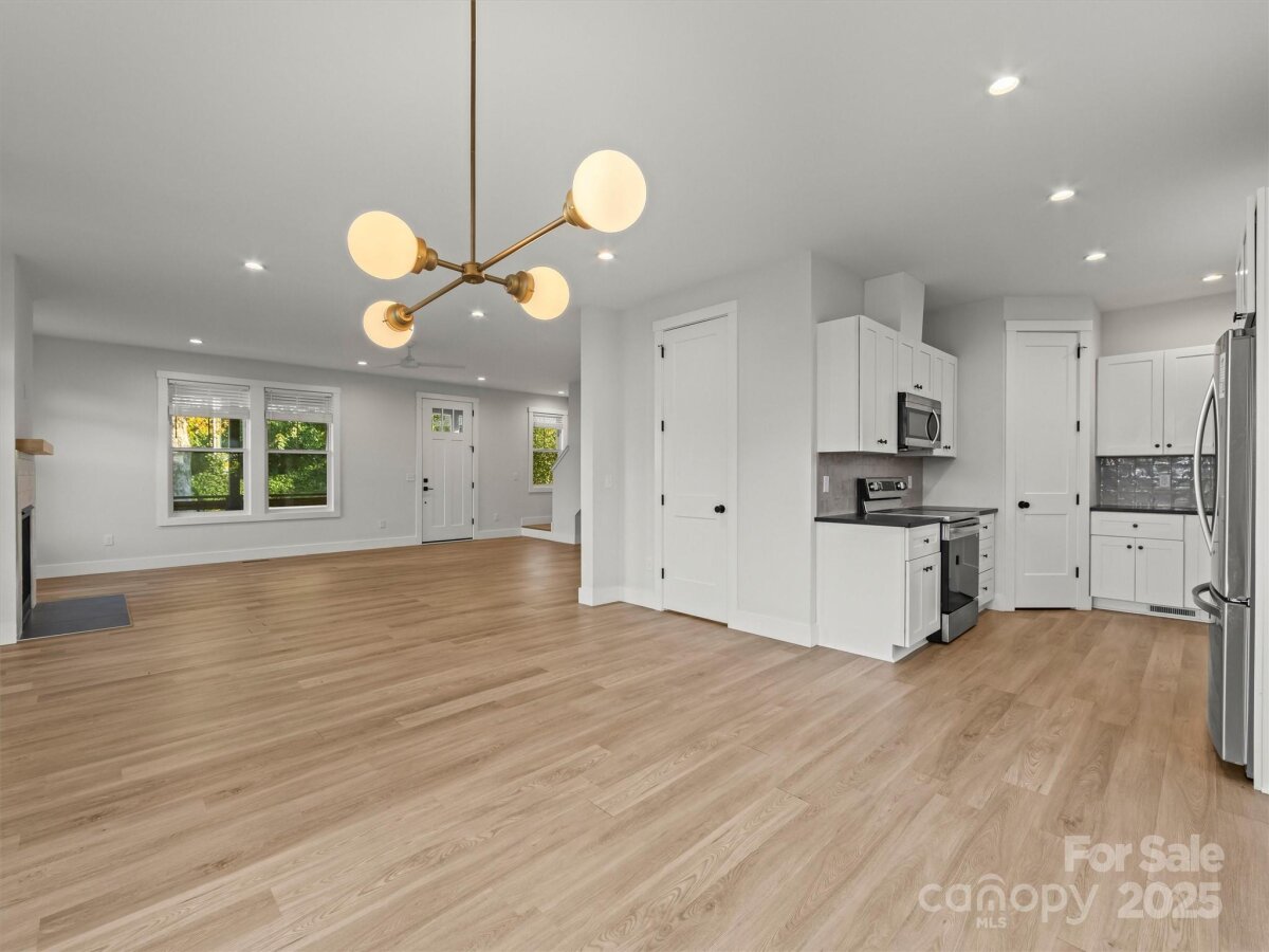 West Asheville 7 4314607g