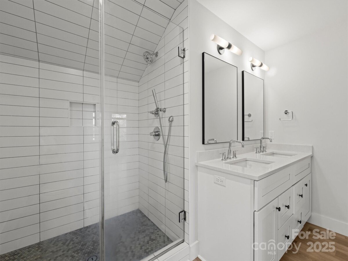 West Asheville 14 4314607n